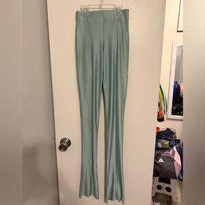 Chic Women's Mint Flare Pants